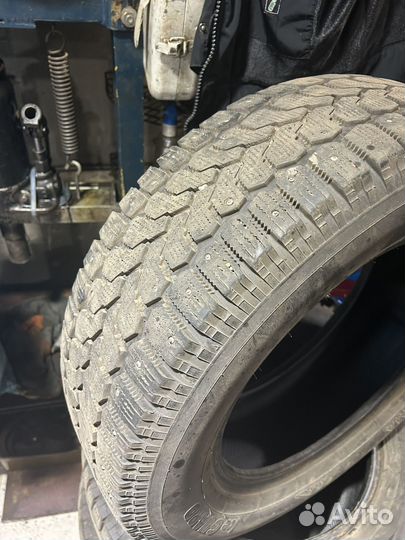 Зимняя резина 215 65 r 16
