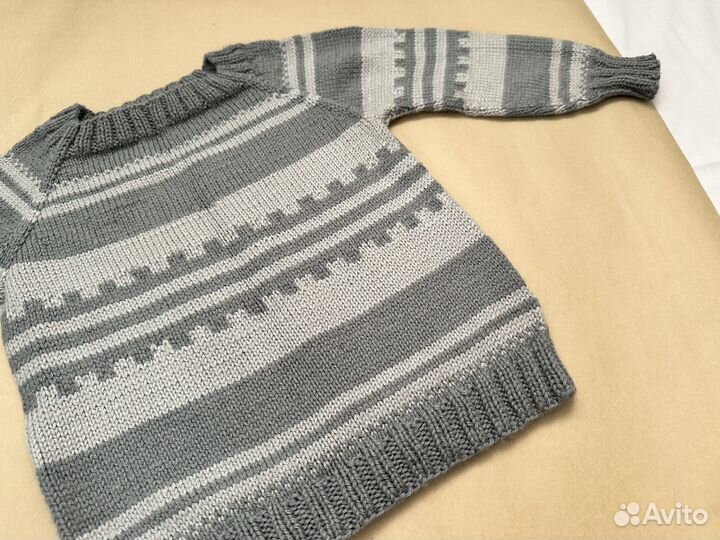 Свитер для девочки 122 128 новый