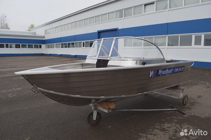 Моторная лодка Wyatboat-390 DCM увеличенный борт