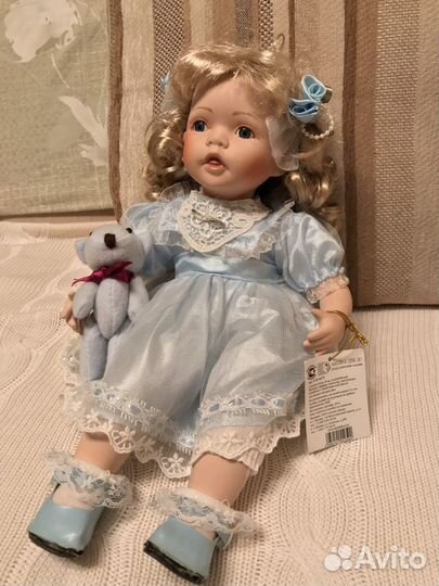 Кукла (фарфор)