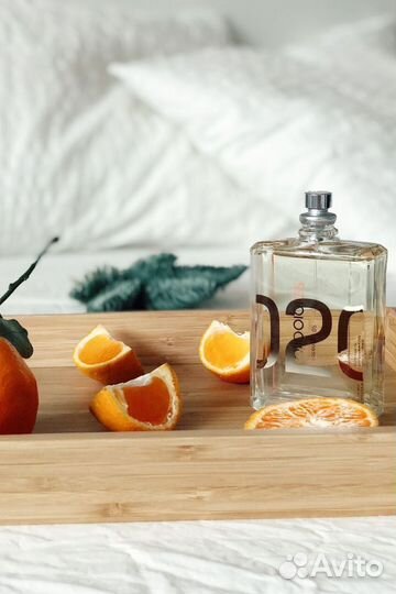 Molecule 02 Escentric