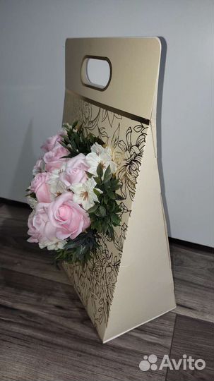 Подарки к 1Сентября Цветы, пенные розы +сакура