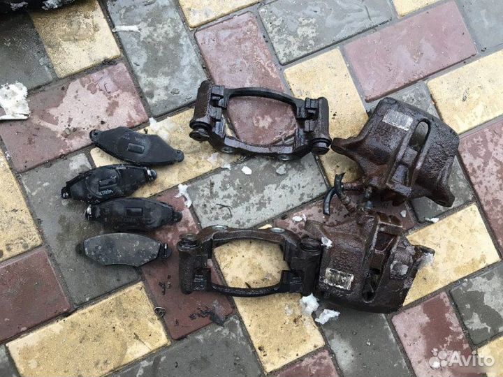 Скоба суппорта Peugeot 206 1.4