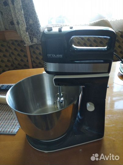 Миксер кухонный с чашей