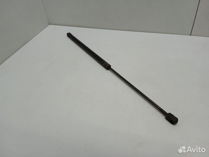 Амортизатор багажника Volkswagen Beetle