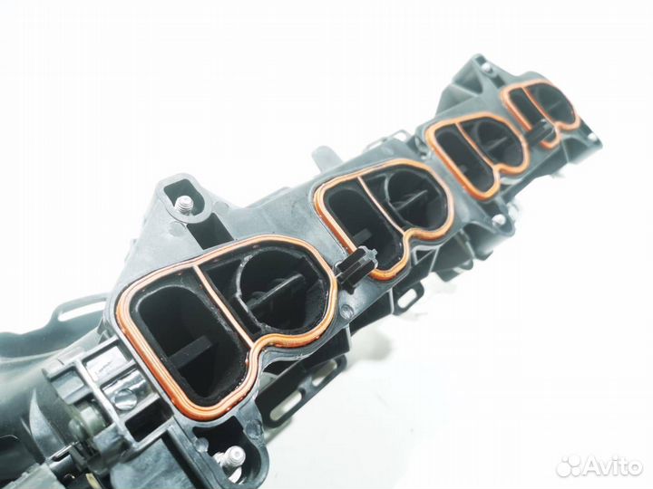 Впускной коллектор BMW 5 G30/G31 G30 2019