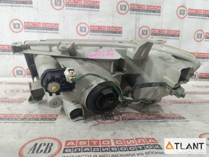 Фара правая toyota succeed