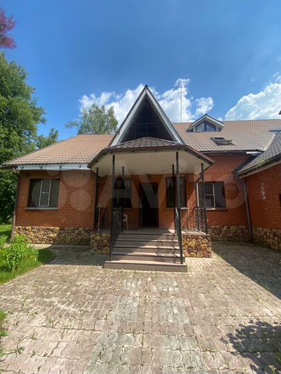 Дом 498 м² на участке 33 сот.