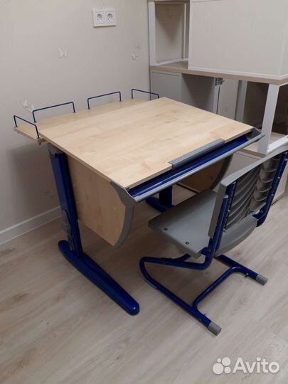 Растущий стол и стул