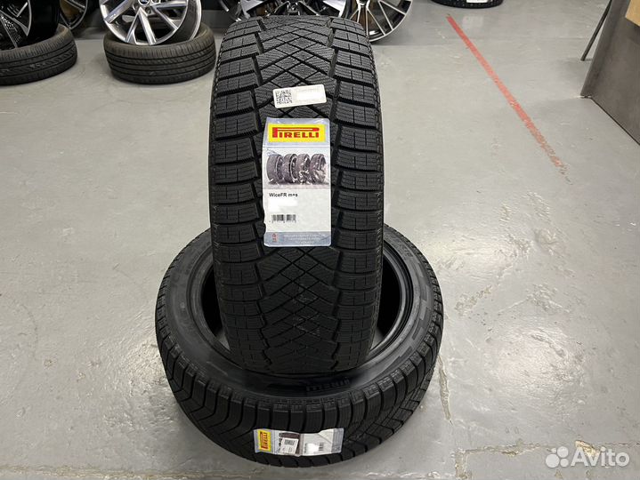 Pirelli Ice Zero FR 265/65 R17 116H