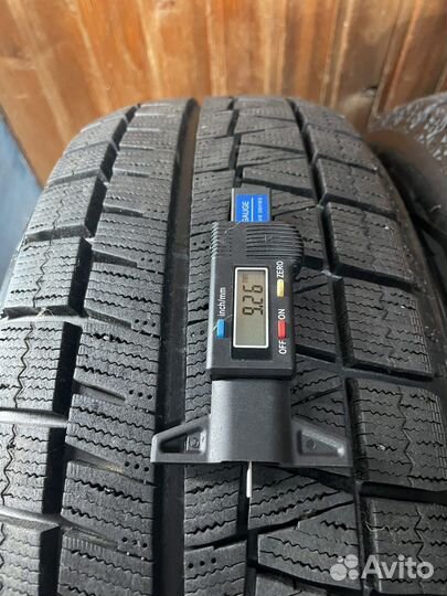 Bridgestone Blizzak Revo GZ 205/60 R16 92S