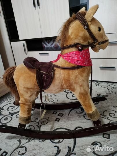 Детская качалка лошадь