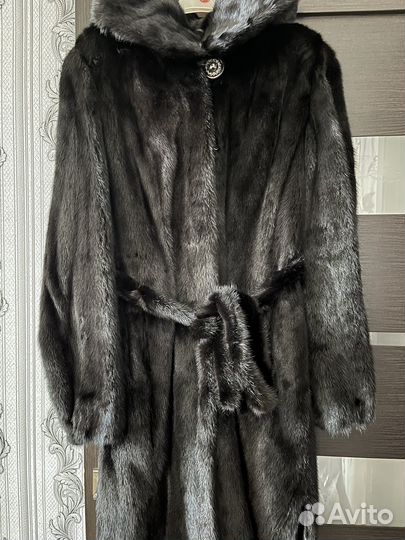 Шуба женская натуральная 48 50