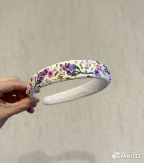 Ободок с вышивкой сирень