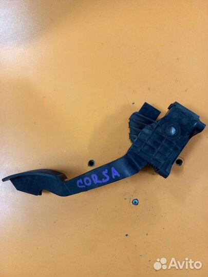 Педаль газа Opel Corsa D