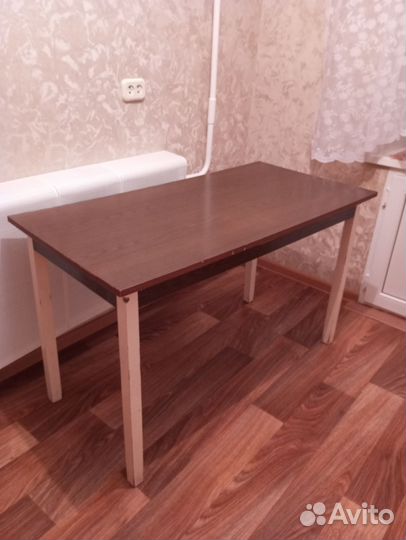 Кухонный стол