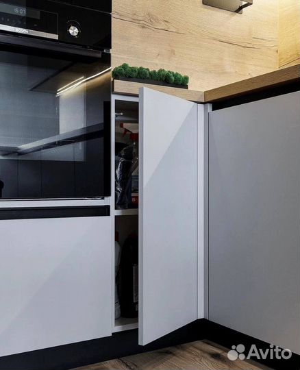 Кухня с барной стойкой