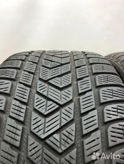 Pirelli Scorpion Winter 265/40 R22 102N