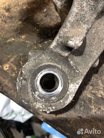 Поворотный кулак правый VW Passat B6 312 мм