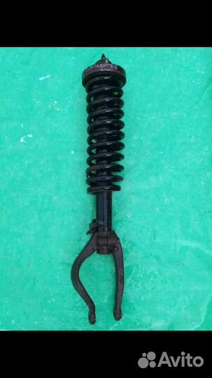 Стойка перед правая Хонда Аккорд5. 2л 1996г