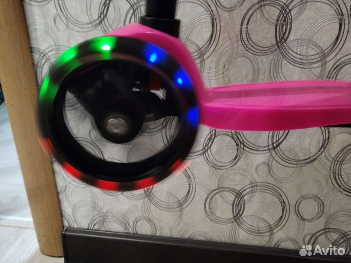 Самокат детский трехколесный