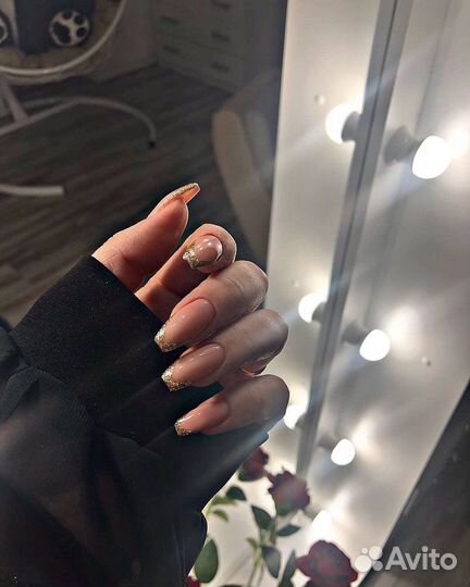 Маникюр с покрытием гель-лаком