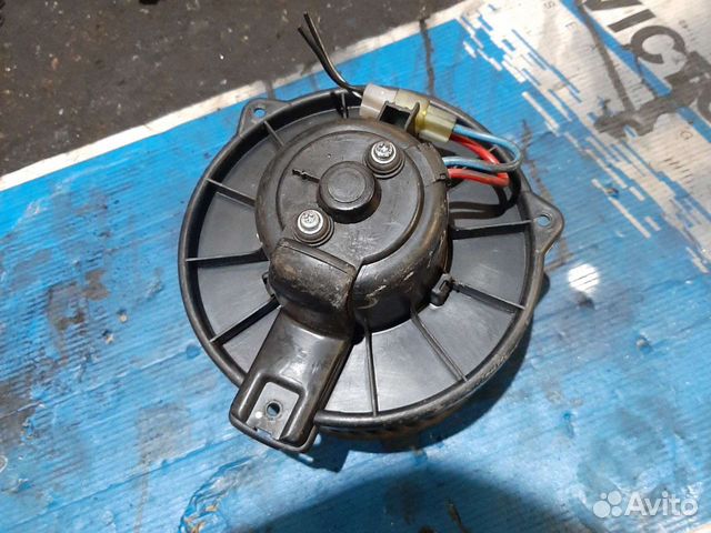 Моторчик печки Мицубиси Спейс Стар Каризма