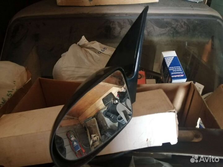 Зеркала Chevrolet Metro правое и левое