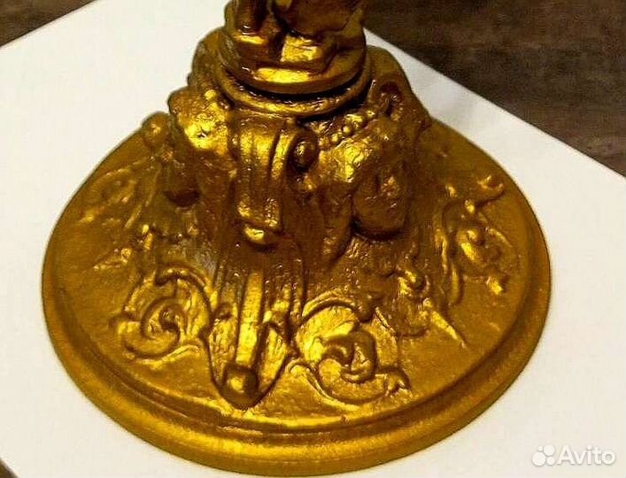 Антикварная статуэтка шпиатр юноша