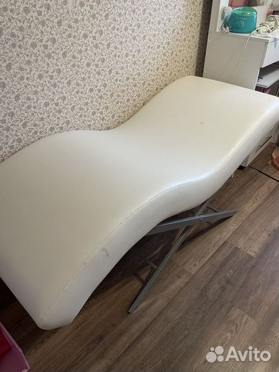 Анатомическая кушетка для наращивания ресниц