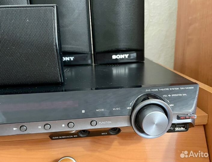 Домашний кинотеатр Sony DAV-DZ285