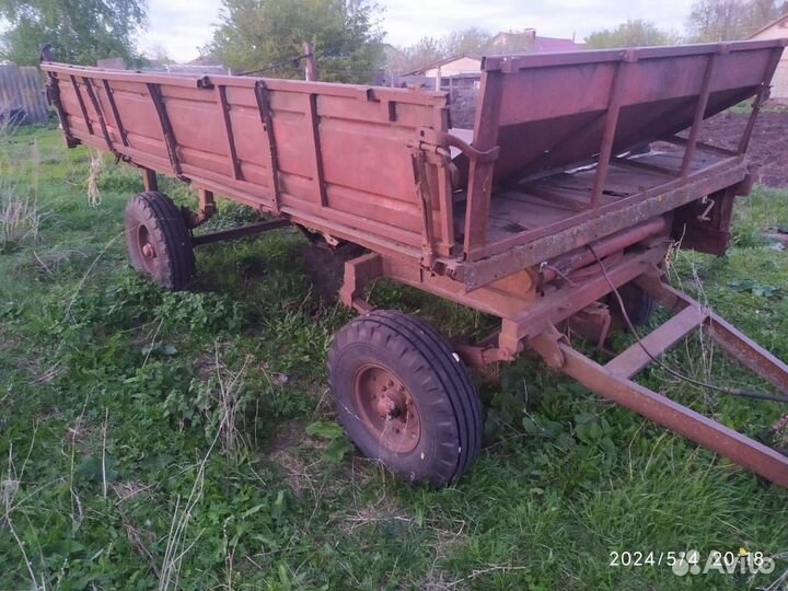 Тракторный прицеп телега