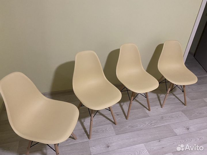 Набор стульев