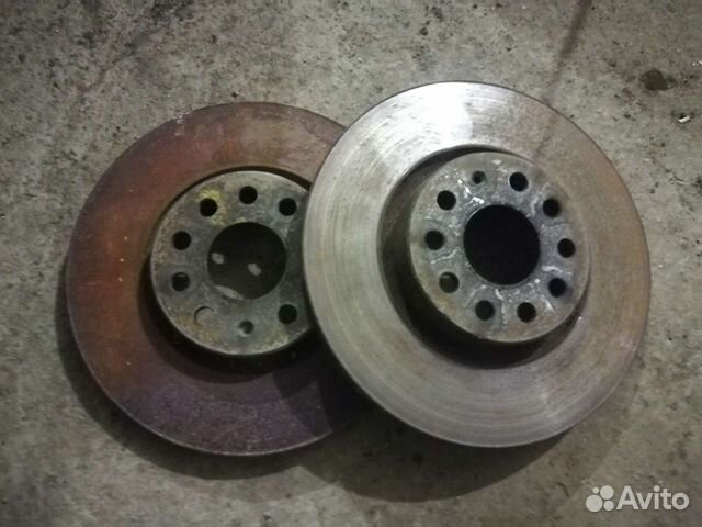 Диск тормозной передний VW Passat, Jetta, Tiguan