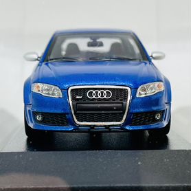 Audi RS4 Minichamps 1:43