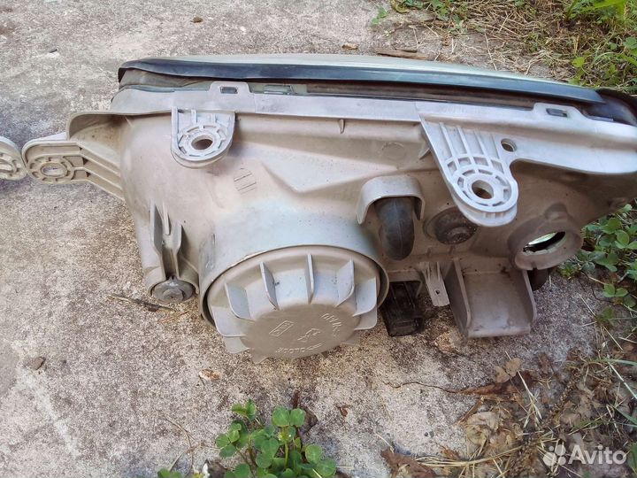 Фара hyundai santa fe