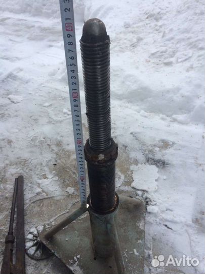 Домкрат авиационный винтовой 70см