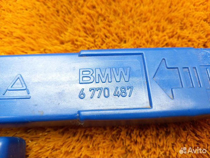 Знак аварийной остановки Bmw X3 E83 N52B25A 2010