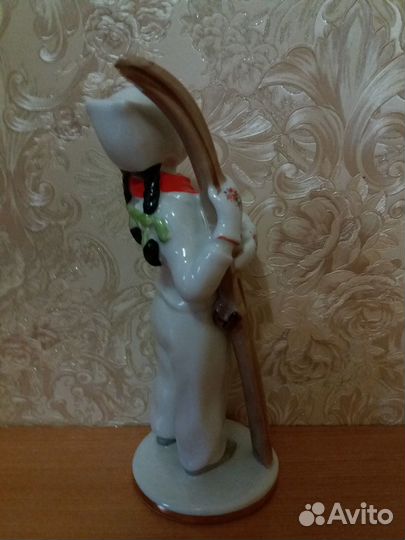 Фигурка фарфоровая СССР