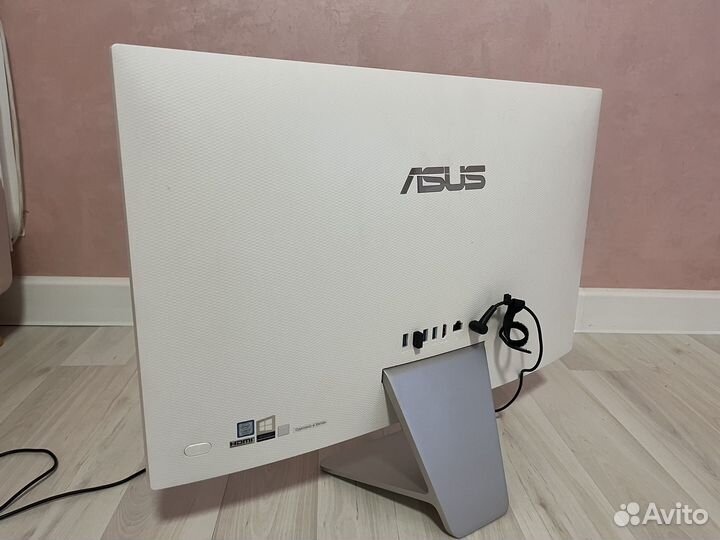 Моноблок Asus Vivo 241I