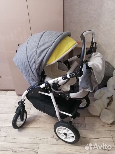 Коляска 2 в 1 Retrus Futuro Lux