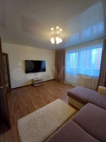 2-к. квартира, 63 м², 10/10 эт.