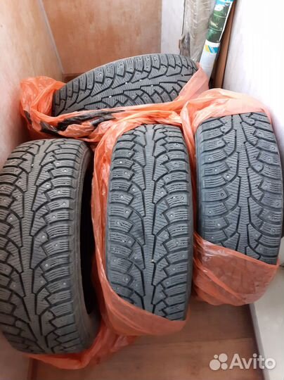 Nokian Tyres Hakkapeliitta 5 215/60 R17