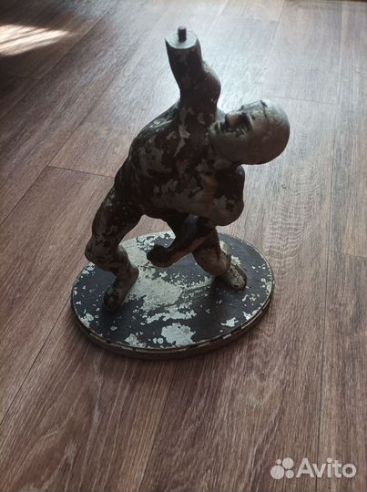 Статуэтка штангист