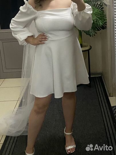 Платье белое