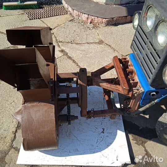 Мини-трактор КУРГАНМАШЗАВОД КМЗ-012, 1992