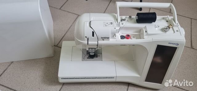 Вышивальная швейная машина Brother innov-'IS 4000