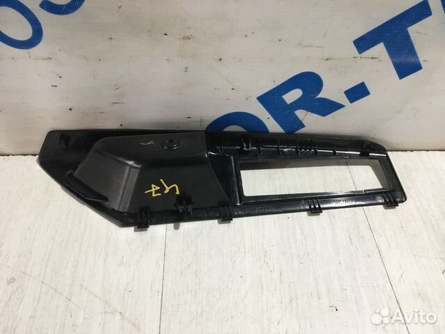 Накладка двери LADA vesta SW Cross 1.8 мт