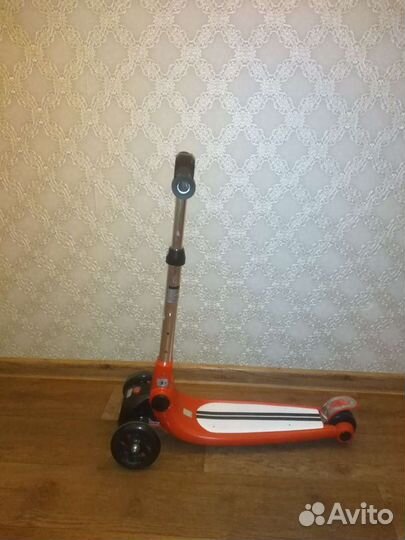 Самокат с фонариком на запчасти