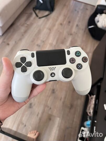 Геймпад DualShock 4 v2 белый для PS4